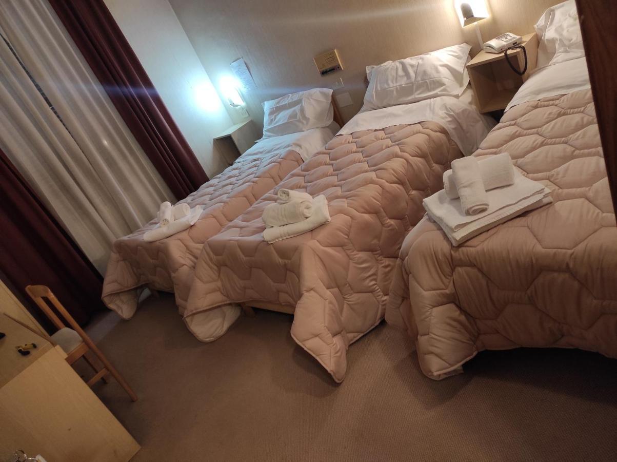 Hotel Centrale К'юзі Номер фото