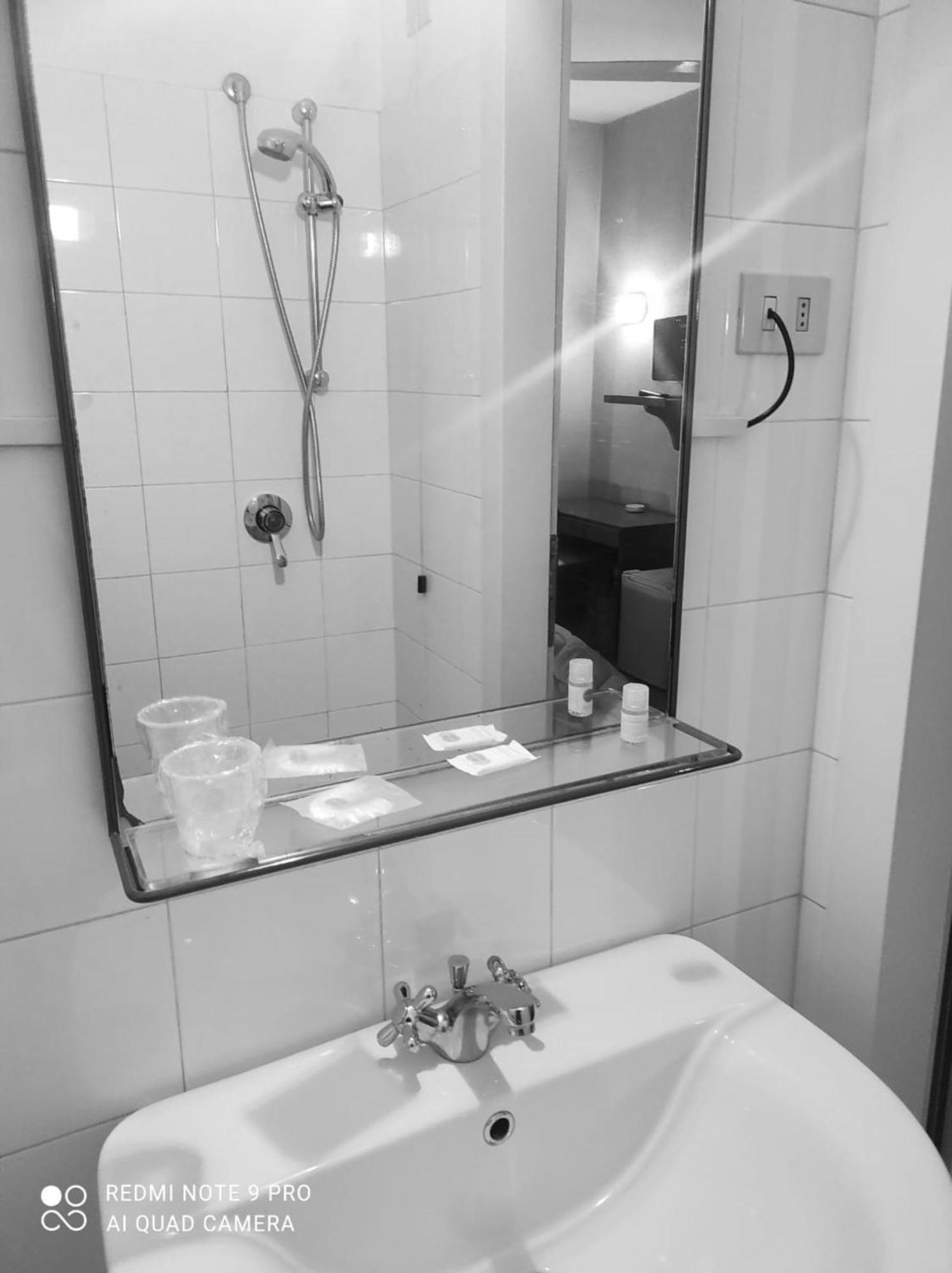 Hotel Centrale К'юзі Номер фото