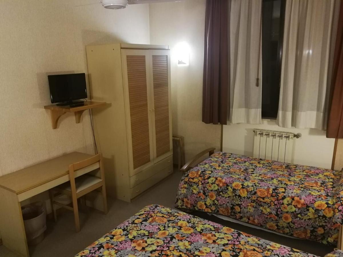 Hotel Centrale К'юзі Екстер'єр фото
